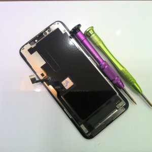iPhone11Pro パネル交換