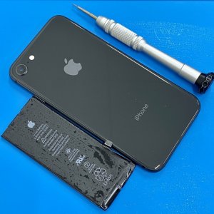 iPhone8 バッテリー交換