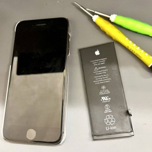 iPhone 8 バッテリー交換