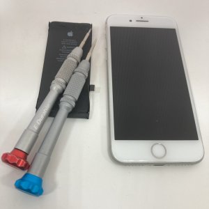 iPhone8バッテリー交換修理