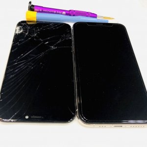 iPhoneXS 液晶交換修理