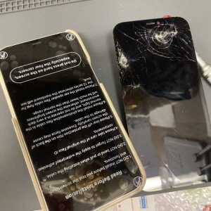 iPhone12 液晶パネル交換