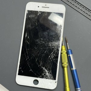 iPhone8Plus 液晶交換 液晶漏れ