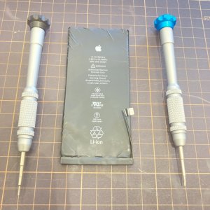 iPhone8plus バッテリー交換修理