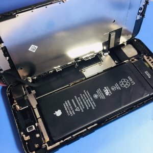 iPhone8 バッテリー交換