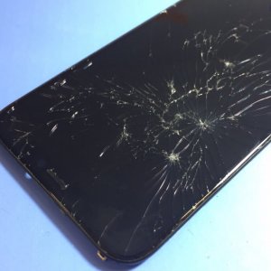 iPhone11 フロントパネル交換