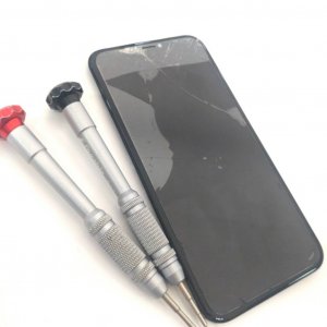 iPhoneXR　液晶交換修理