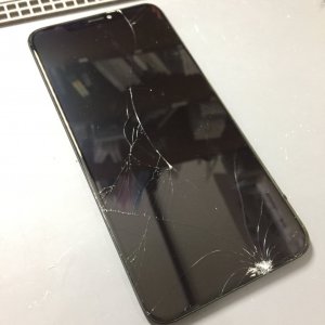 iPhone11Pro ガラスパネル交換