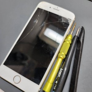 iPhone8　液晶交換　タッチ操作不可