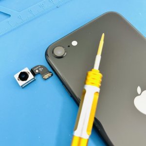 iPhoneSE2 アウトカメラ交換修理