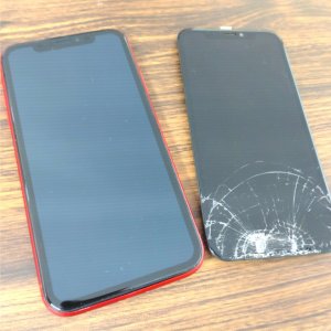 iPhoneXR 液晶交換修理