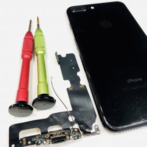 iPhone7Plus ライトニング交換修理