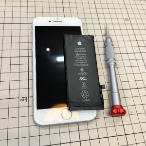 iPhone8 バッテリー交換