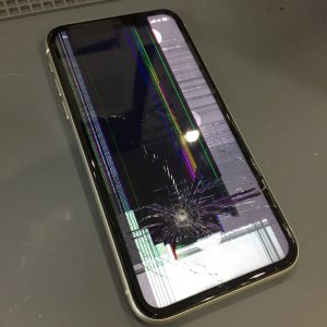 iPhone11 液晶交換