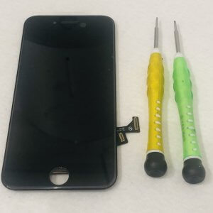 iPhone SE 第2世代 液晶パネル交換