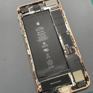 iPhone8plus バッテリー交換