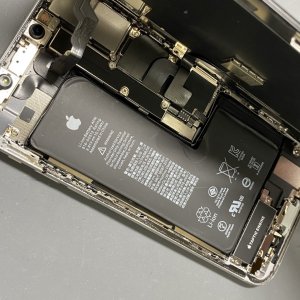 iPhoneXS バッテリー交換