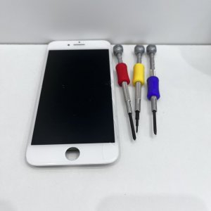iPhone8フロントパネル交換