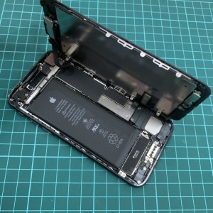 iPhone8 バッテリー交換