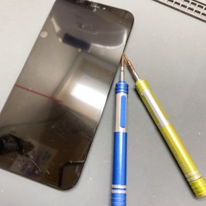 iPhone12 フロントパネル交換