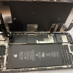 iPhone8　水没修理