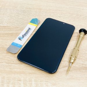 iPhoneXR 液晶交換 画面割れ 液晶漏れ 縦線 黒くなる