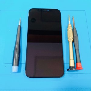 iPhone12 フロントパネル交換 画面割れ ヒビ 欠け バキバキ 即日対応致します！