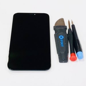 iPhone12ProMax 液晶交換 縦線 液晶漏れ 画面割れ 修理が必要です!