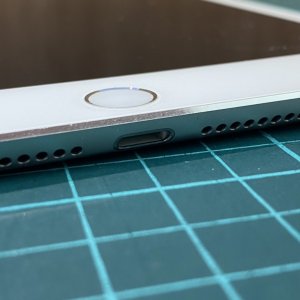 iPad mini4　ライトニング交換