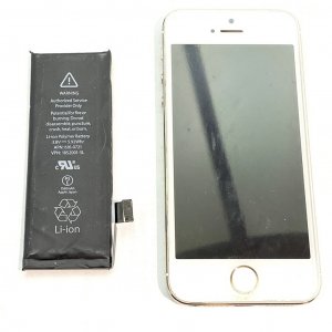 iPhone5s バッテリー交換