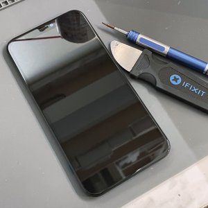 iPhone11  フロントパネル交換