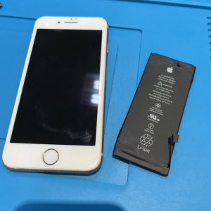 iPhone8 バッテリー交換