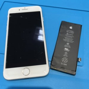 iPhone8 バッテリー交換