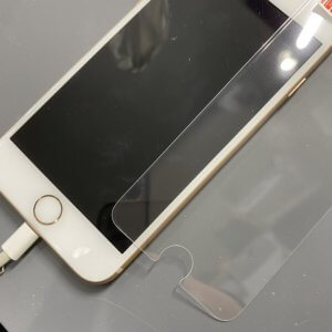 iPhone7　永久保証　強化ガラス貼り付け