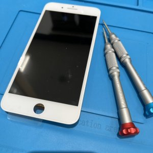 iPhone8Plus フロントパネル交換