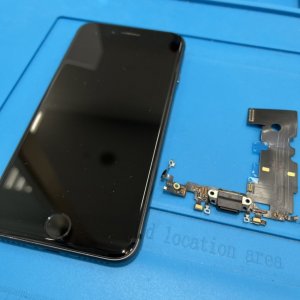 iPhone8 ライトニング交換
