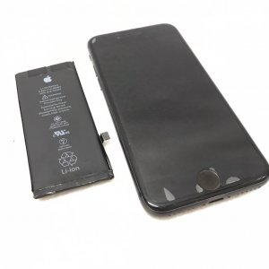 iPhone8 バッテリー交換修理