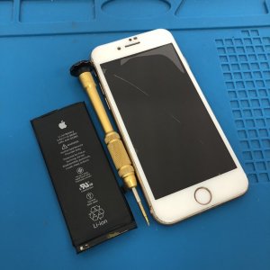 iPhone8　バッテリー交換