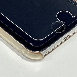 iPhoneSE2 強化ガラス貼付け