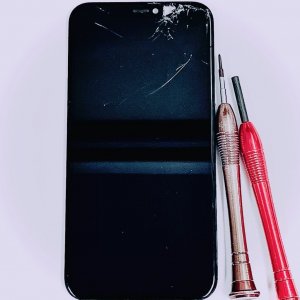 iPhone11 フロントパネル交換