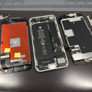 iPhoneSE2 フロントパネル交換
