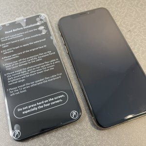 iPhoneXS　フロントパネル交換