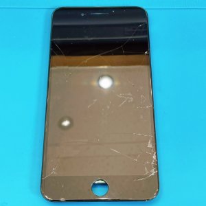 iPhone 8Plus 液晶交換