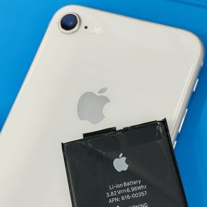 アイフォン8 バッテリー交換