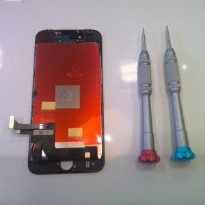 iPhone8液晶交換
