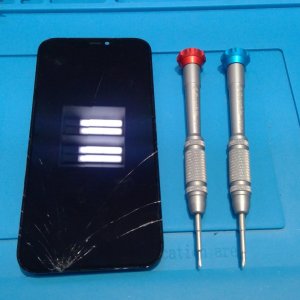 iPhone12 液晶交換