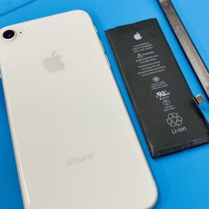 iPhone8 バッテリー交換