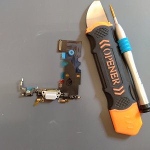 iPhoneSE2　ライトニング交換