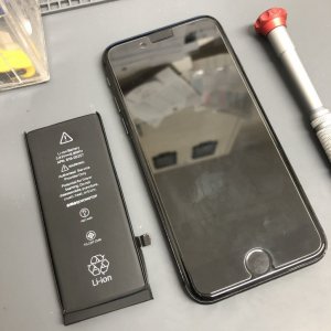 iPhone8 バッテリー交換