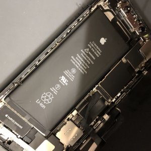 iPhone8 バッテリー交換